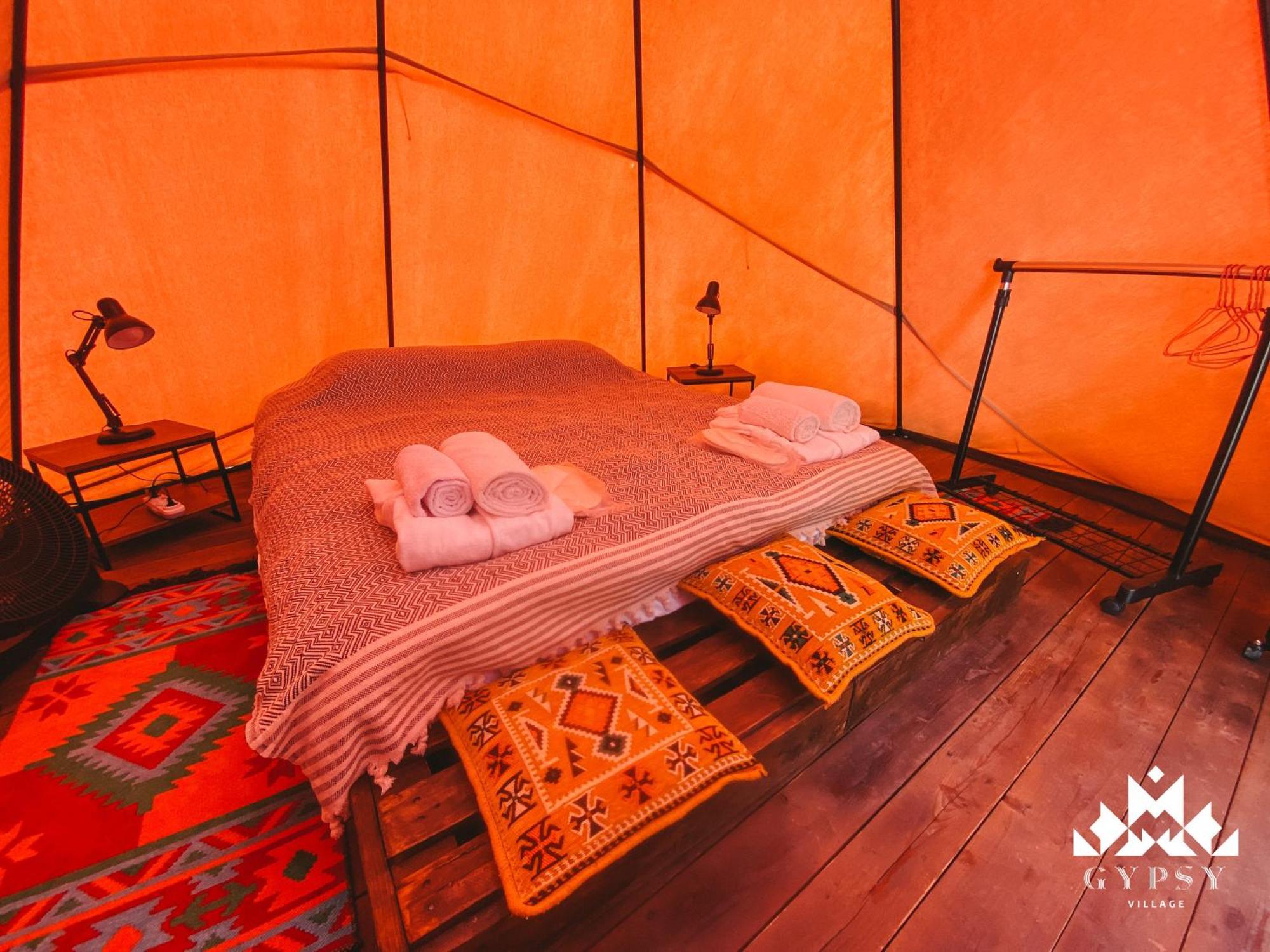 Gipsy Village Park Hotel Asureti Esterno foto