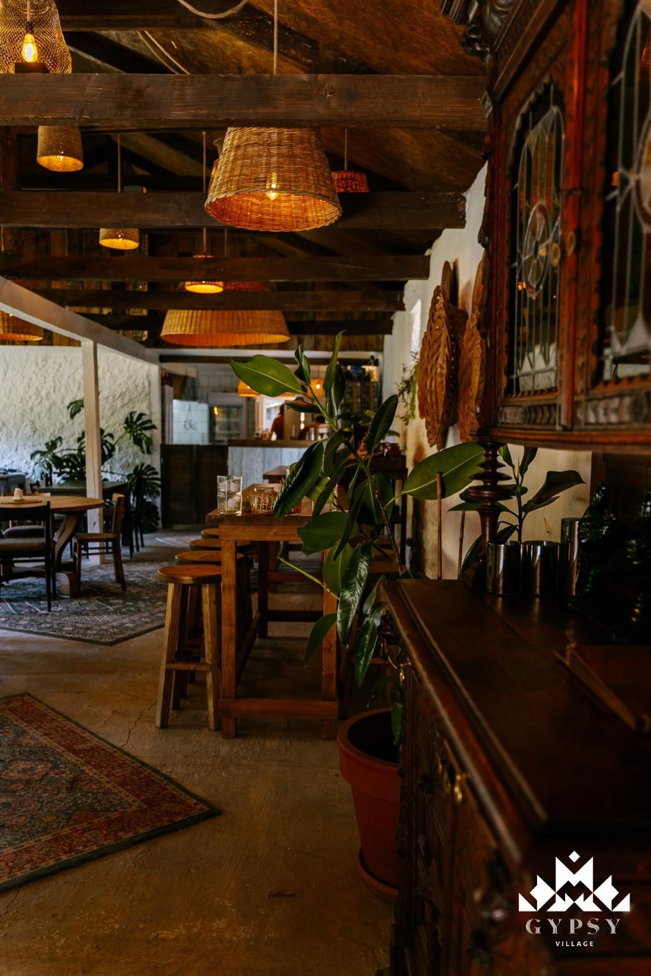 Gipsy Village Park Hotel Asureti Esterno foto