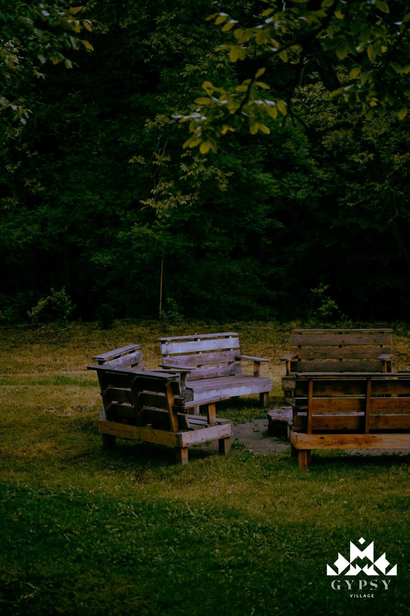Gipsy Village Park Hotel Asureti Esterno foto